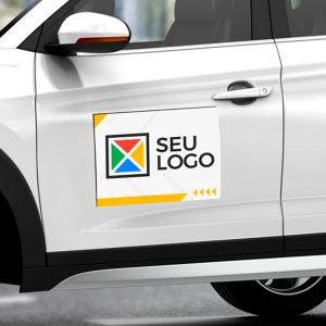 Ímã para Porta de Carro Manta magnética 0,8mm - 400x300mm - 4x0 - Verniz total brilho frente - Corte Reto 